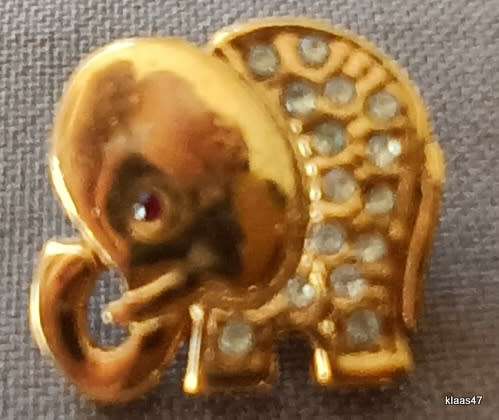 Costume Jewellery - Elephant Lapel Pin (With metal butterfly)