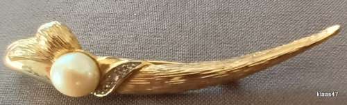 Costume Jewellery - Brooch