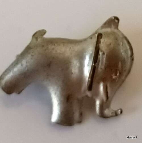 Costume Jewellery - Elephant Brooch -