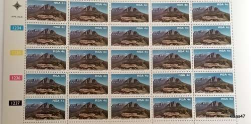 RSA - 1979 - UCT - Sheet of 25 Mint stamps (4c)