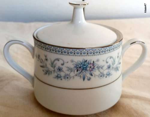 Noritake - Blue Hill 2483 - Sugar Bowl and Milk Jug