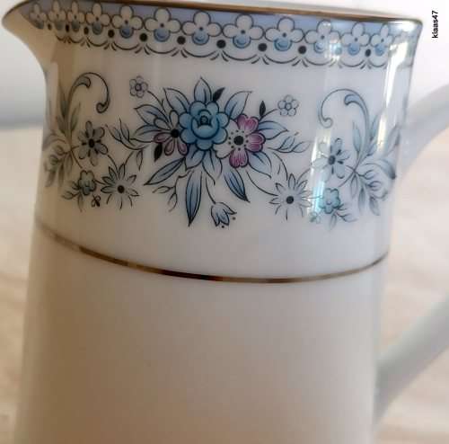 Noritake - Blue Hill 2483 - Sugar Bowl and Milk Jug