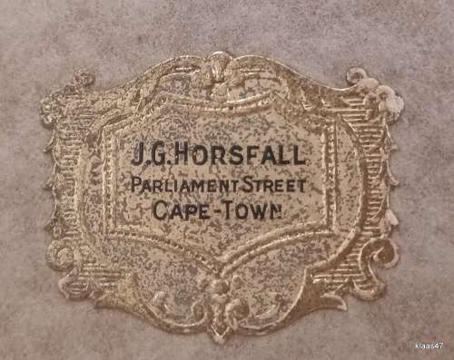 Vintage Oval Portrait - Woman - J G Horsfall, Parliament Street, Cape Town (Board 18.5x24cm)