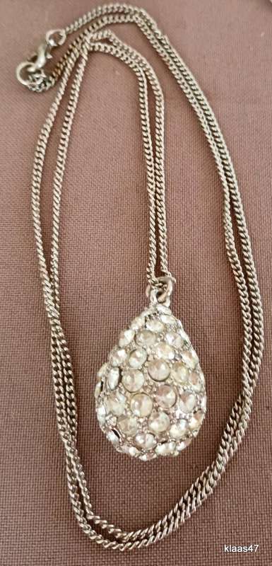 Costume Jewellery - Tear Drop Pendant Circumfrence - With chain