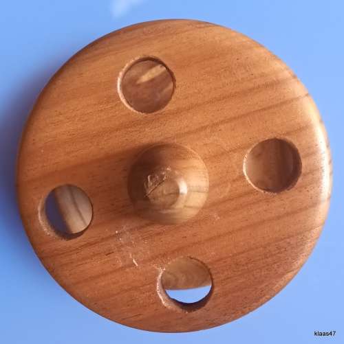 Wooden Pipe Stand (4 Pipes)