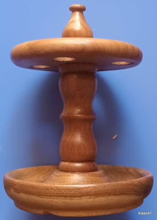 Wooden Pipe Stand (4 Pipes)