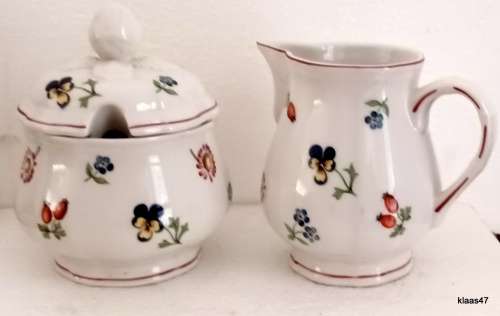 Villeroy & Boch - Petite Fleur - Lidded Sugar Bowl and Creamer