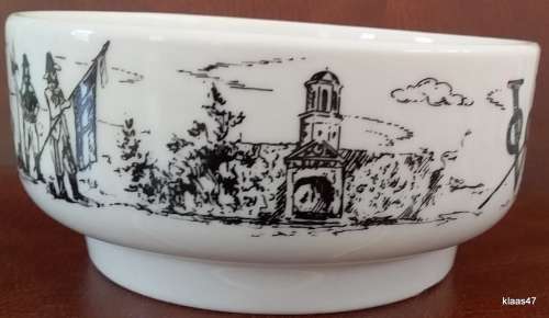VOC Commemorative Porcelain Bowl depicts Completion of Castle Cape Town 1679