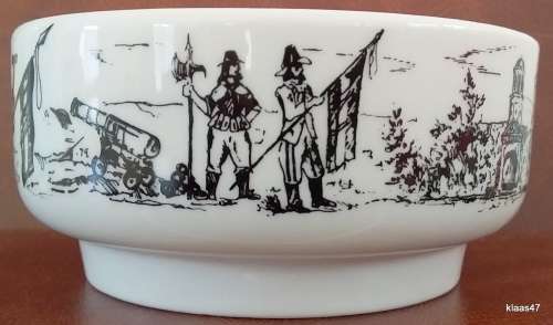 VOC Commemorative Porcelain Bowl depicts Completion of Castle Cape Town 1679