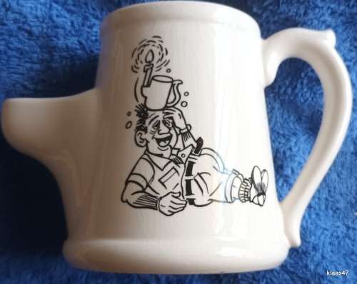 Novelty Beer Mug: I can`t understand how after one beer I`m feeling Light Headed