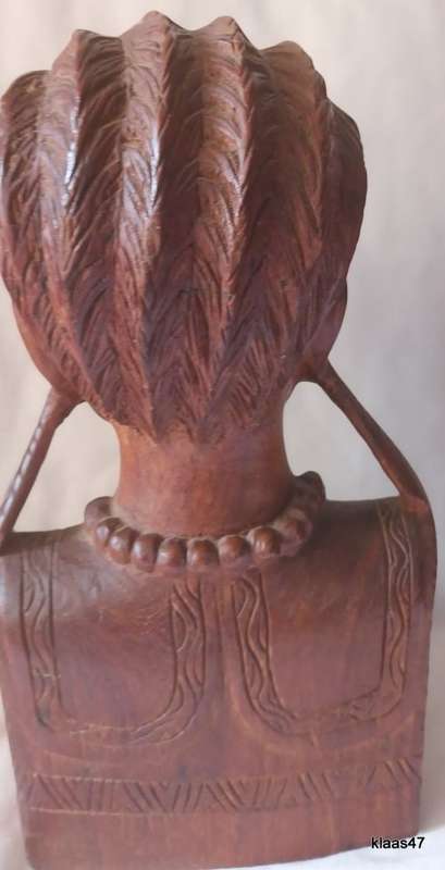 Carved African wooden bust - P B Chimpango -