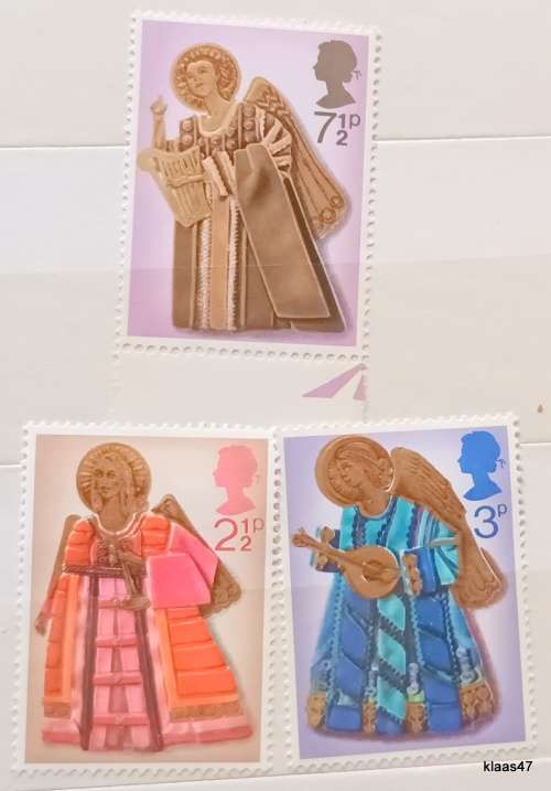 GB - 1972 - Christmas Angel - Set of 3 Mint stamps