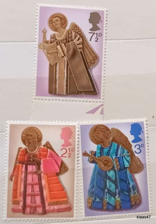 GB - 1972 - Christmas Angel - Set of 3 Mint stamps