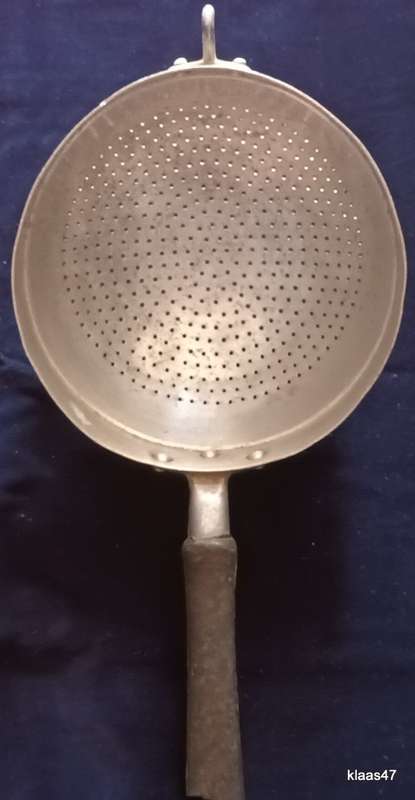 Vintage Aluminium Long Handle Food Strainer with Hook opposite side