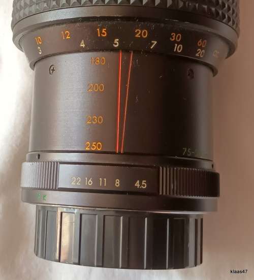 Auto Makinon - Zoom 1:4.5  f75-250mm 789728 67o - In case 1 lens cover missing
