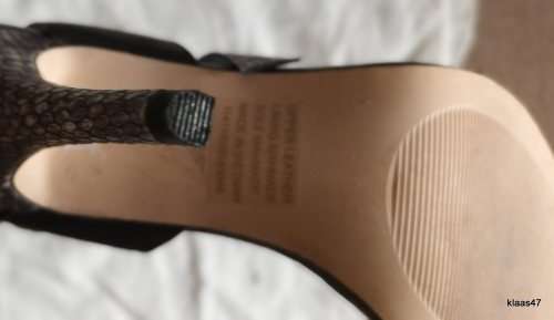 Woolworths Size 7 Ladies High Heel shoes with Leather Uppers (Worn Once)