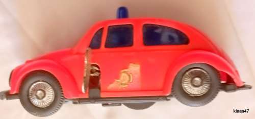 Vintage 1960`s Wind-Up Plastic Car Fire Chief F D Made in Hong Kong 7601