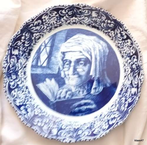 Delft - Boch Freres La Louviere Belgium - Old Woman with Book - 34cm Diameter Wall plate