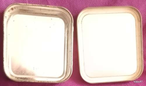 Bell`s Three Nuns Tobacco Tin (Empty)