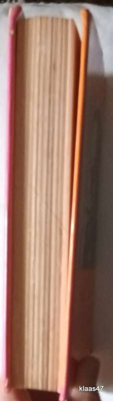 Under the Skin - Warren Leslie - Hardcover