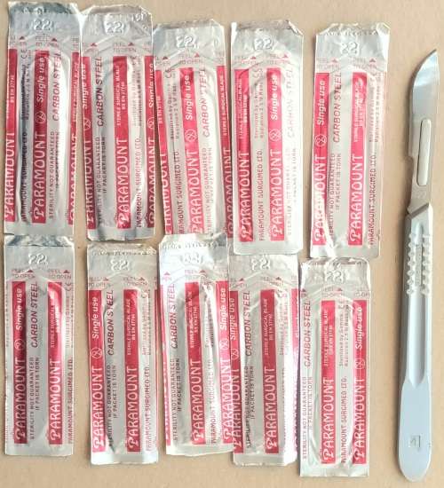 Vintage Bard-Parker - Scalpel holder - No.4 - Made in U.S.A - Comes with 10 Paramount No.22 Blades