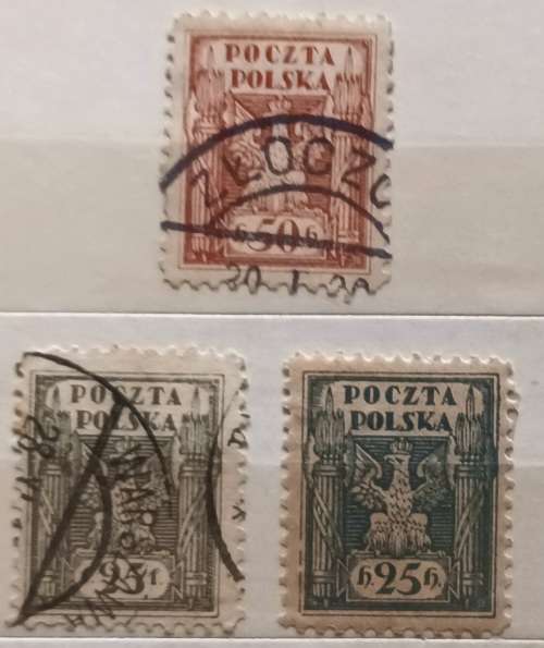 Poland - 1919 - White Eagle Coat of Arms - 2 Used and 1 Unused (all Hinged) stamps