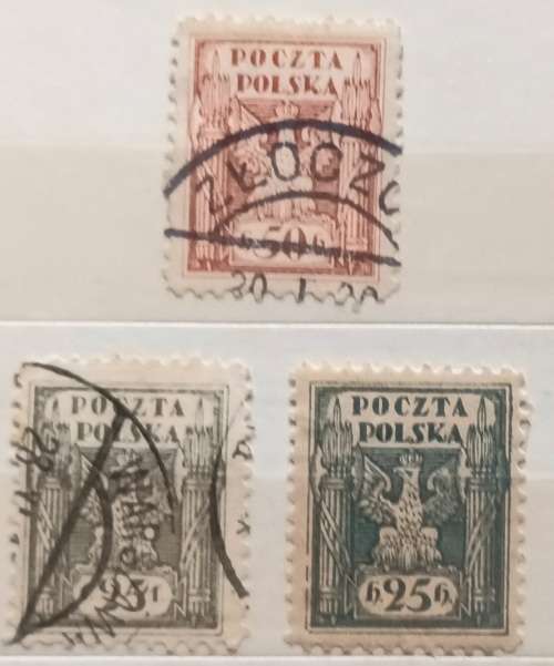 Poland - 1919 - White Eagle Coat of Arms - 2 Used and 1 Unused (all Hinged) stamps