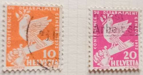 Switzerland - 1932 - Dove on Broken Sword - 2 Used Hinged stamps