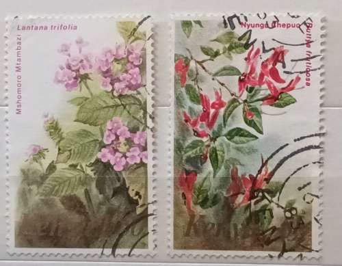 Kenya - 1983 - Flowers - 2 Used stamps