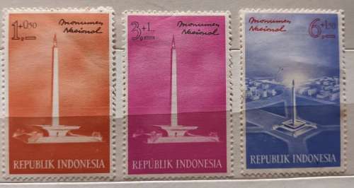 Indonesia - 1962 - National Monument - 3 Unused hinged stamps
