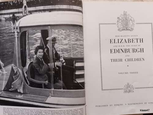 Queen Elizabeth, the Duke of Edinburgh and their children (Vol 3) - Margaret Saville - Hardcover