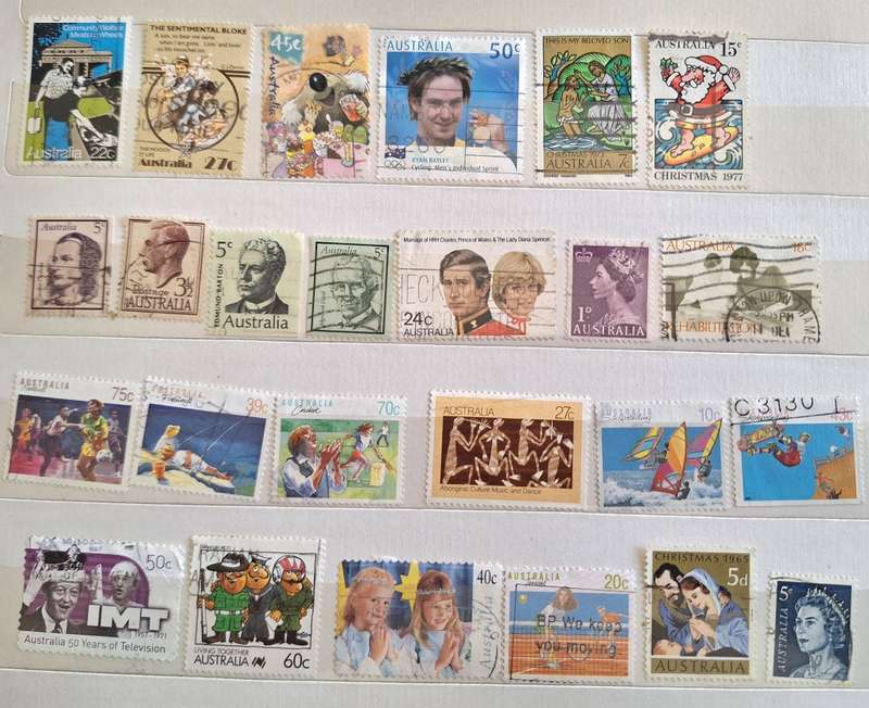 Australia- Mixed Lot of 25 Used stamps