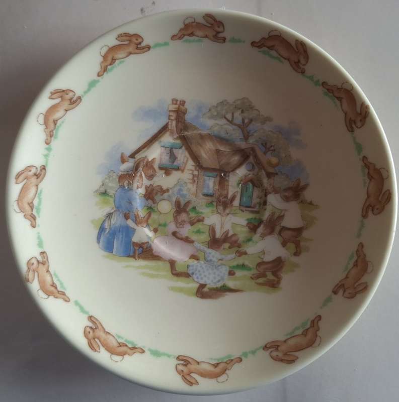 Royal Doulton Bunnykins Ring a Ring O`Roses Saucer