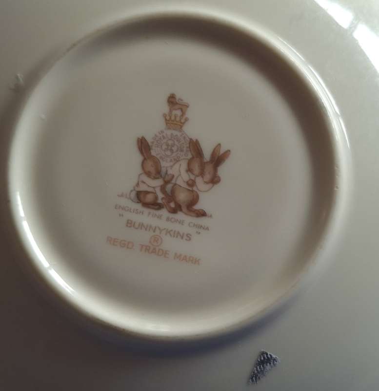 Royal Doulton Bunnykins Ring a Ring O`Roses Saucer