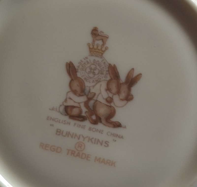 Royal Doulton Bunnykins Ring a Ring O`Roses Saucer