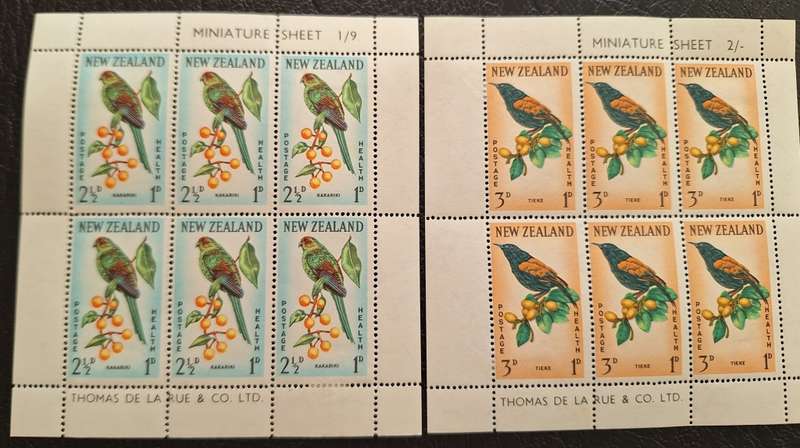 New Zealand 1962 Health Issue Birds Set of 2 Unused Hinged Miniature Sheets