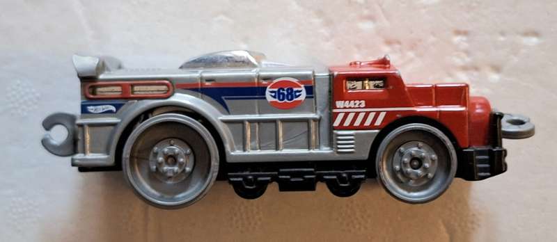 HOT WHEELS MATTEL 2010 MADE IN MALAYSIA FAST FREIGHT