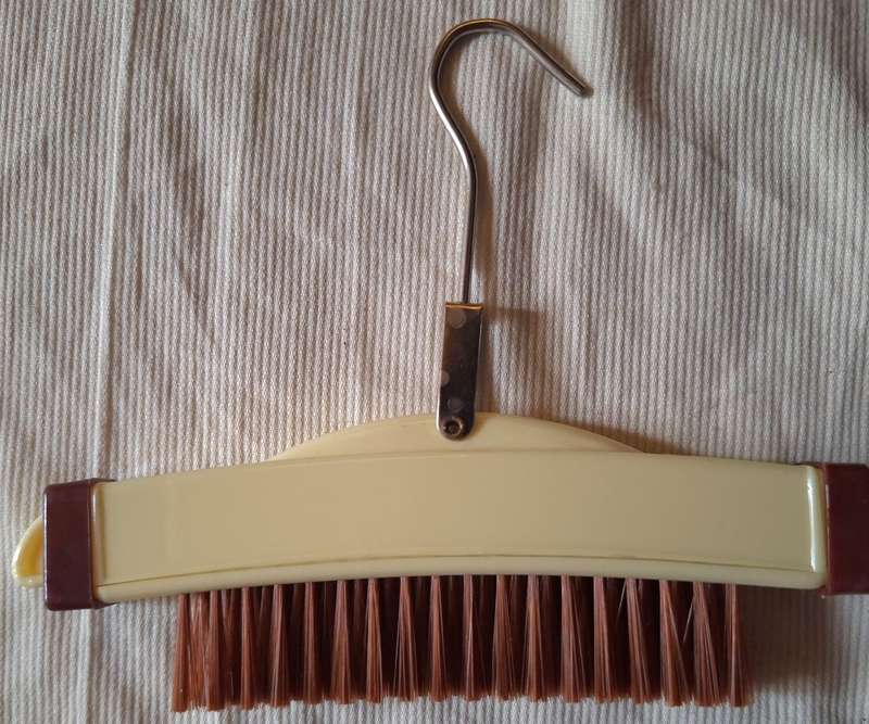 Golden Magic Hanger Brush Made in Japan