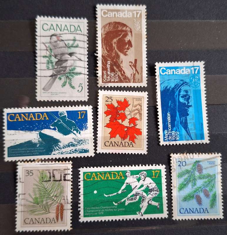 Canada Mixed Lot of 8 Used stamps some hinged