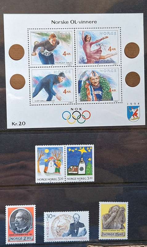 Norway 1990 Stamp Year Folder with Mint stamps and Miniature Sheets