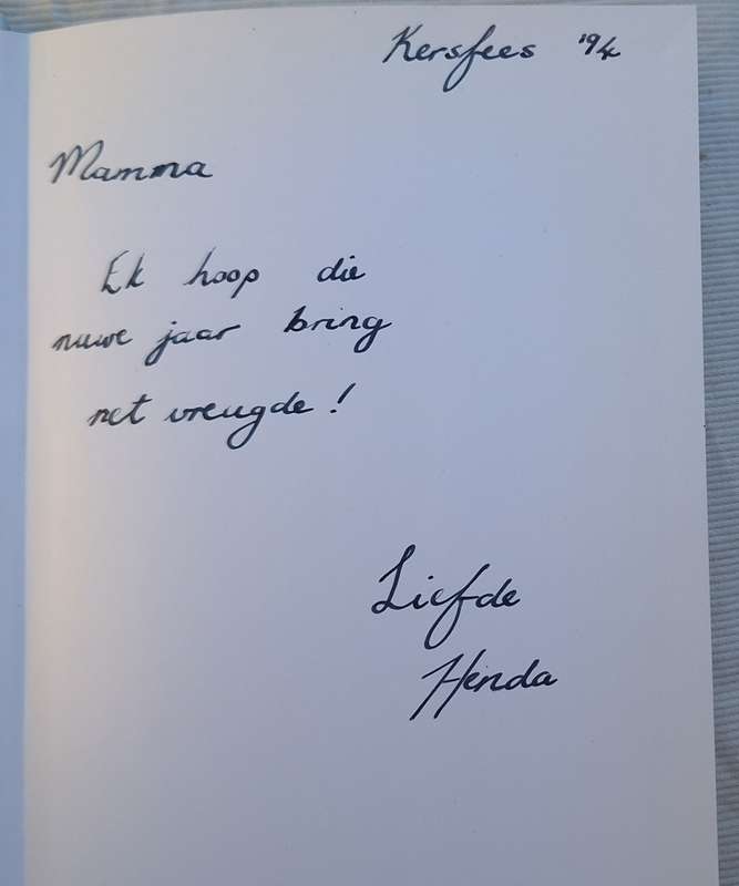 Poegaailyf of Vonkeloog? deur Maretha Maartens