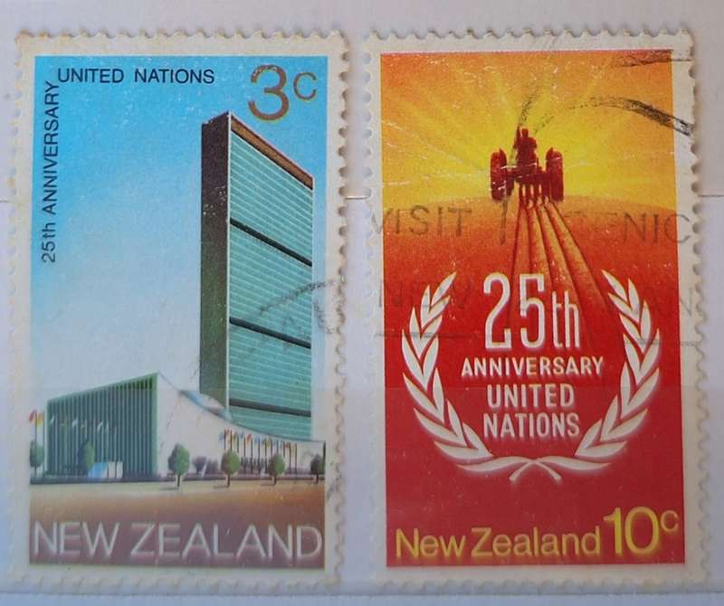 New Zealand 1970 United Nations Set of 2 Used Hinged stamps