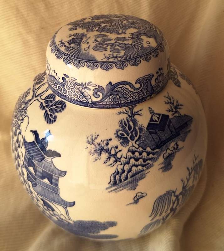 Mason`s Ironstone Twinings Ltd Blue and White Oriental Design Ginger Jar