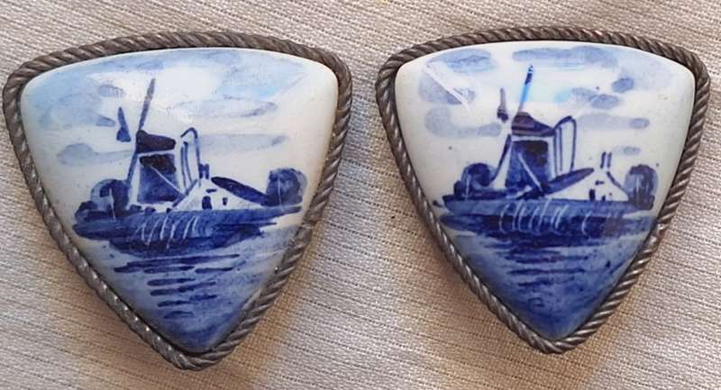 Vintage Delft Clip-on Ear rings