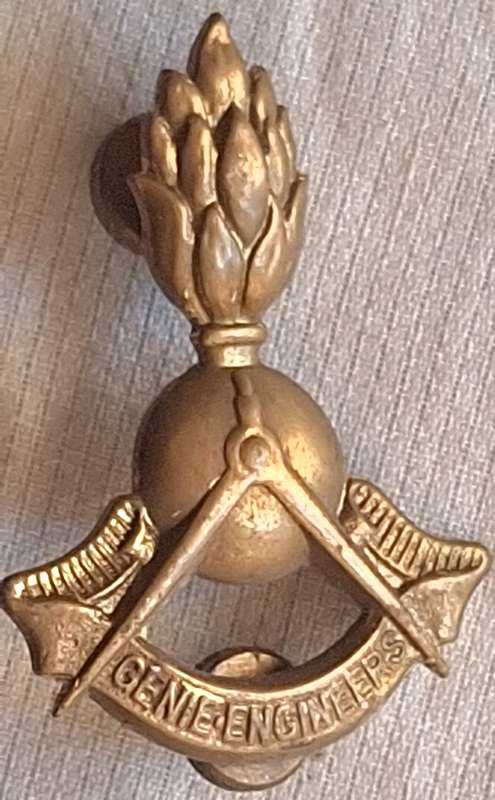 South African Engineers Gilding Metal Cap Badge worn 1959-70