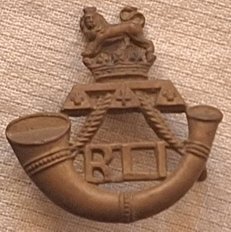 Rand Light Infantry gilding Metal Collar Badge