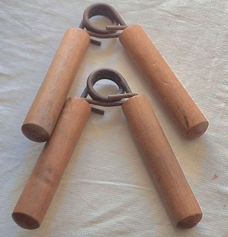 Wooden Handle Hand Grip strengthener