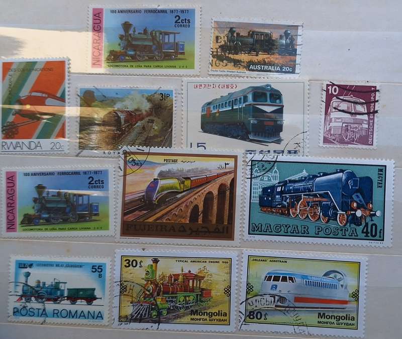 World Mix of 12 Used stamps Theme: Locomotives/Trains