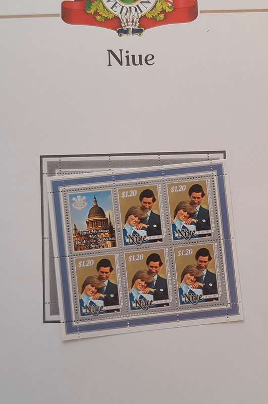 Official Royal Wedding 1981 Album Page NIUE with Mint Sheetlet of 5 x $1.20 stamps
