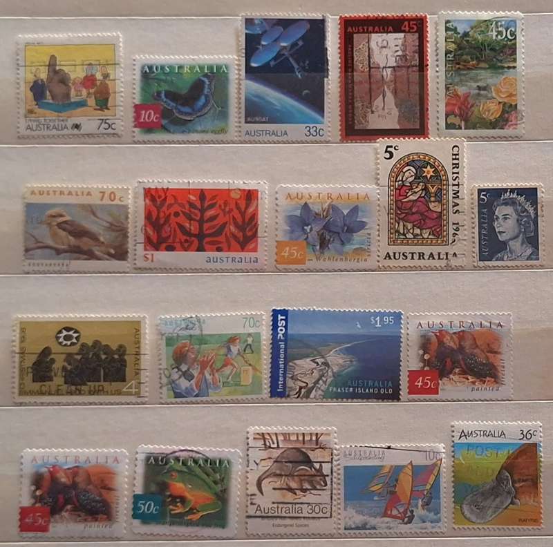 Australia Mixed Lot of 19 Used stamps
